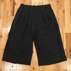 GAP wide leg capri pants
